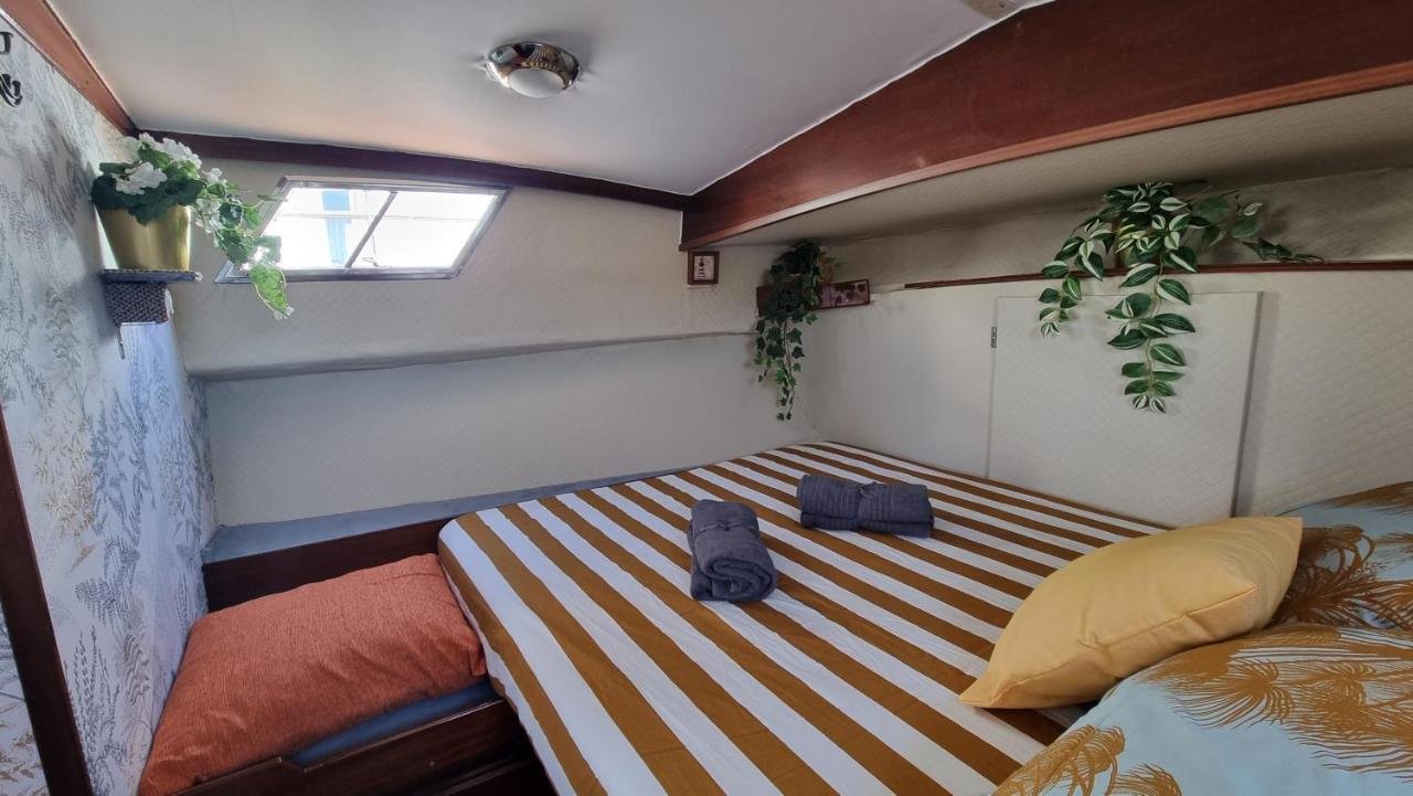 ホテル Charming Boat House In Barcelona With Big Terrace And Solarium サン・アドリア・デ・ベソス エクステリア 写真