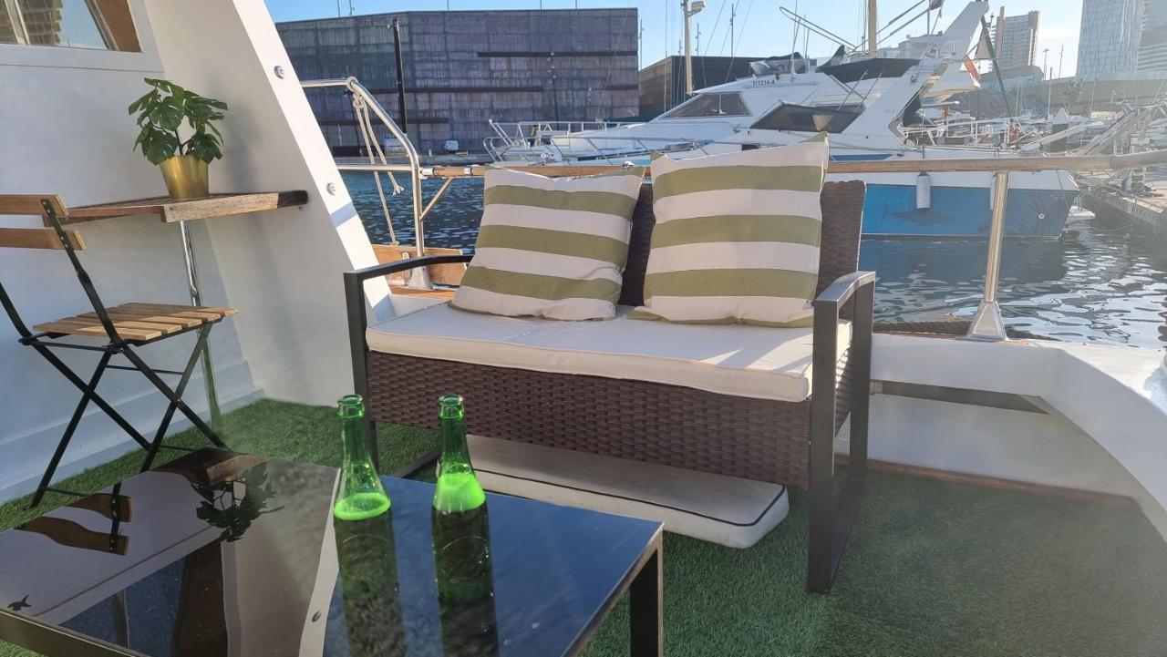 ホテル Charming Boat House In Barcelona With Big Terrace And Solarium サン・アドリア・デ・ベソス エクステリア 写真